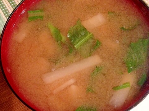 のらぼう菜と大根の味噌汁